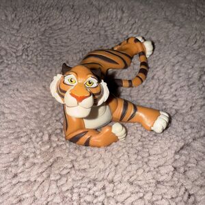 Walt Disney store Jasmine's Tiger Rajah Figurine plastic Aladdin 4” Collectable